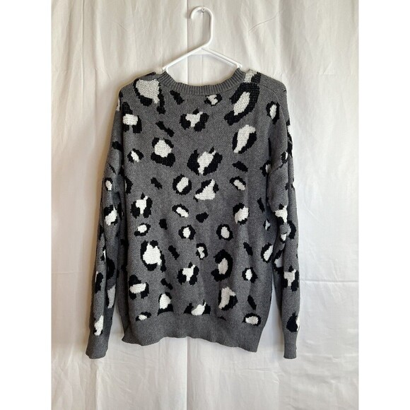 Shein Grey Leopard Print Sweater Size Small Preowned - Picture 11 of 12